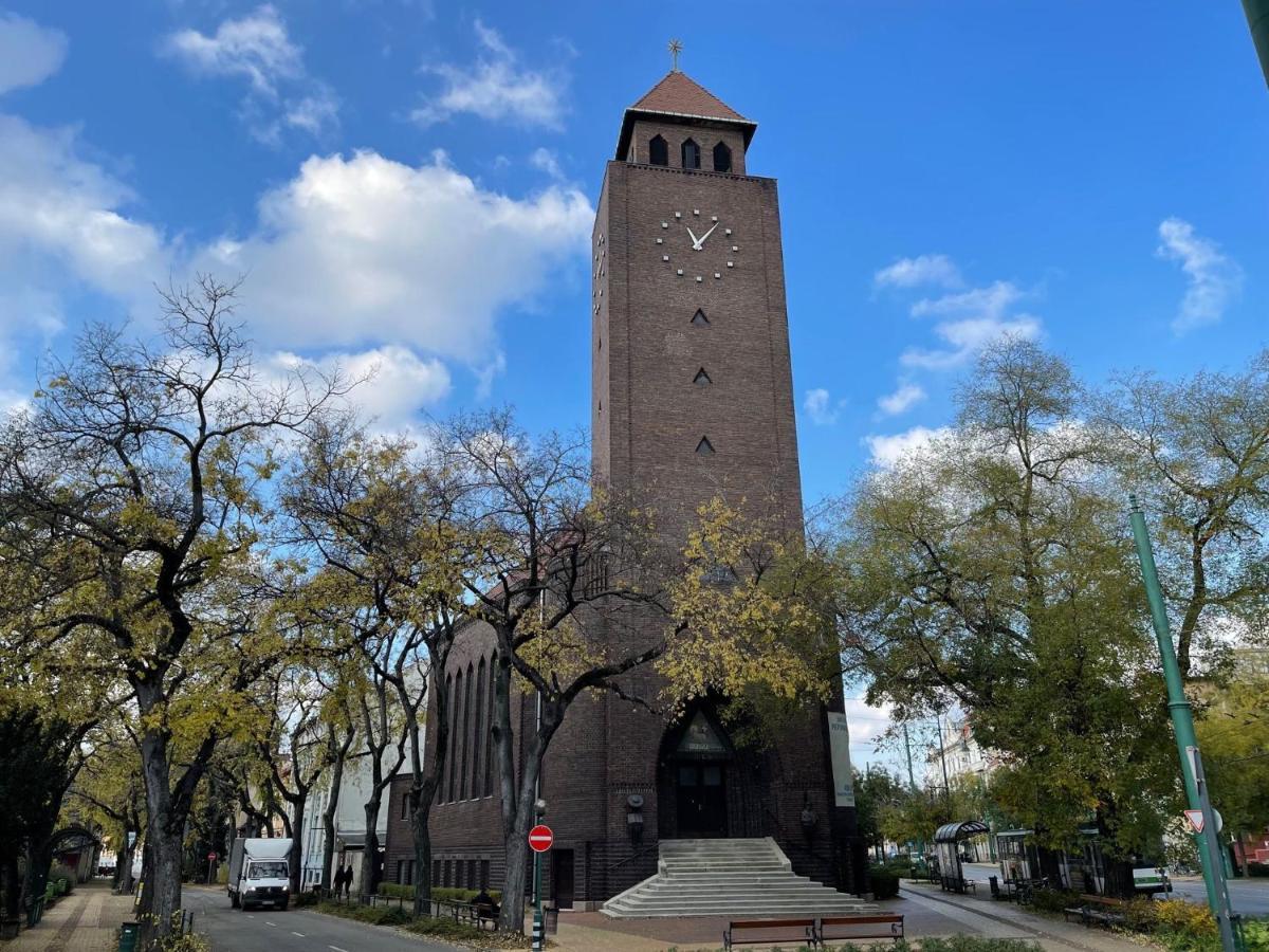 Synagoge View Loft Bestern Szegedin Exterior foto